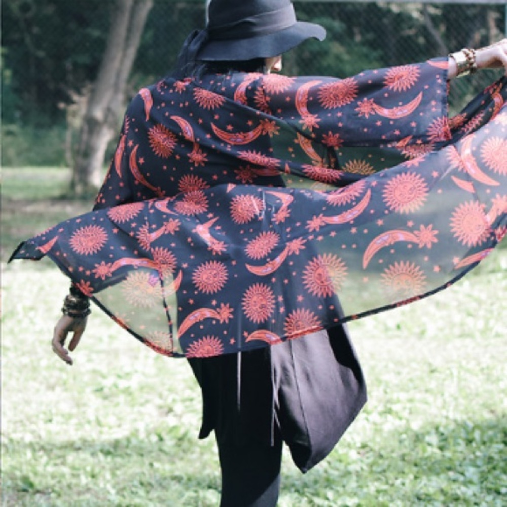 Celestial Kimono - Picture 2 of 8